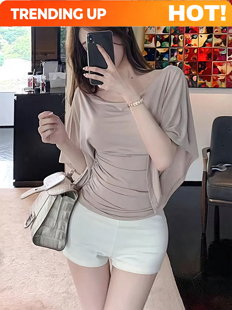 T Shirt Tight Fit - เสื้อยืดเปิดไหล่สุดเซ็กซี่สำหรับฤดูร้อน ดีไซน์หรูหรา แขนค้างคาวสั้น คอระบาย เสื้อเข้ารูปสไตล์เกาหลีสุดชิคสำหรับผู้หญิง